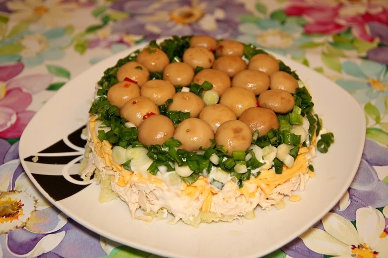 салат Лесная поляна «Перевёртыш» с опятами, подробный пошаговый рецепт + фото